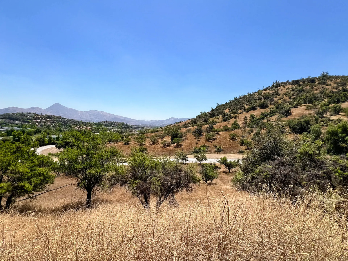 Venta Terreno 2.500m2 en Valle Escondido – Lo Barnechea