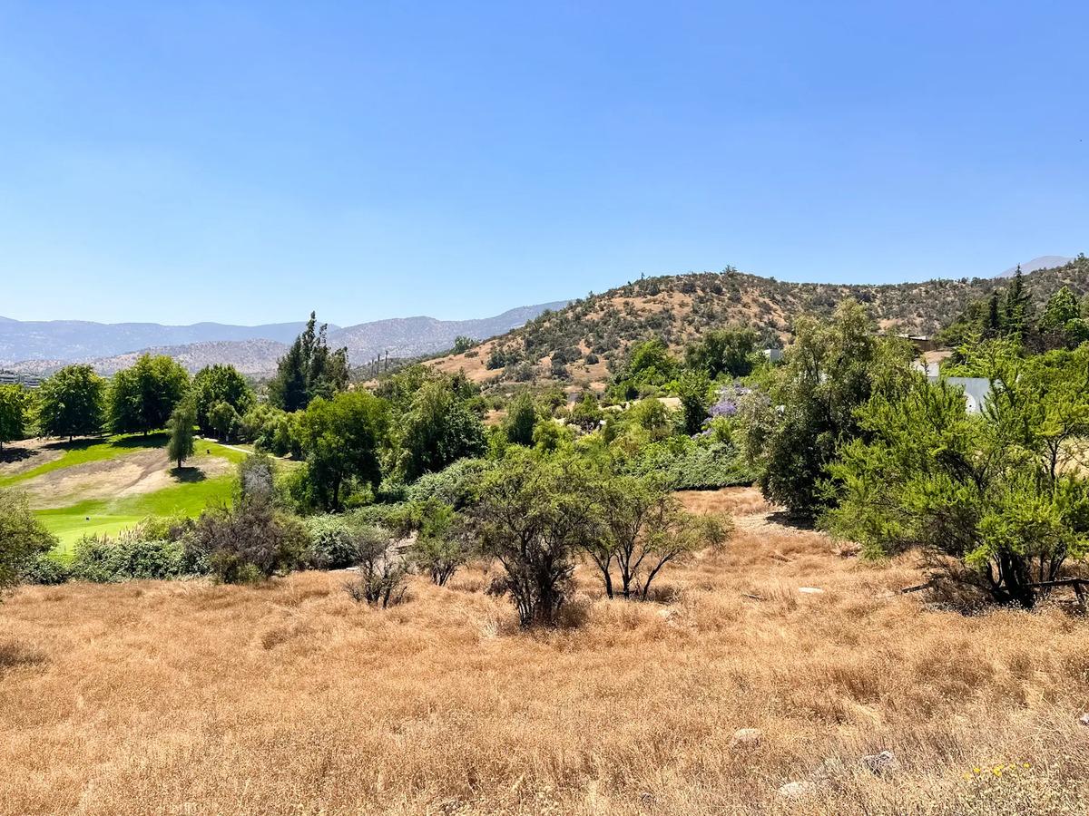 Venta Terreno 2.500m2 en Valle Escondido – Lo Barnechea