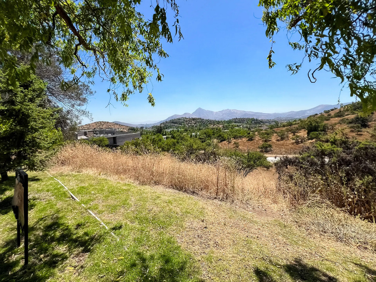 Venta Terreno 2.500m2 en Valle Escondido – Lo Barnechea